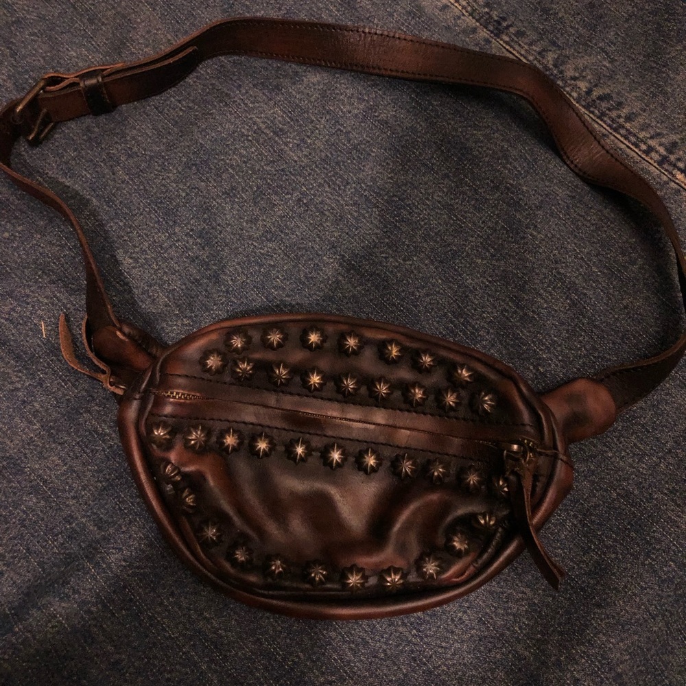 Black distressed (looks more brown). One size.